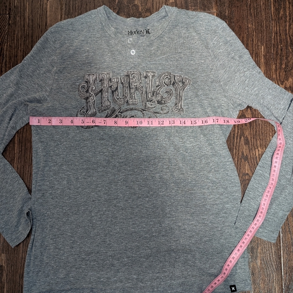 Hurley Graphic Henley Long Sleeve Tee in Gray - Picture 6 of 9